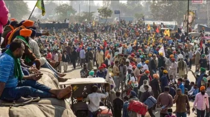 Gurugram Breaking News : Farmers camp on Punjab-Haryana border, internet closed till 17th February in 7 districts of Haryana