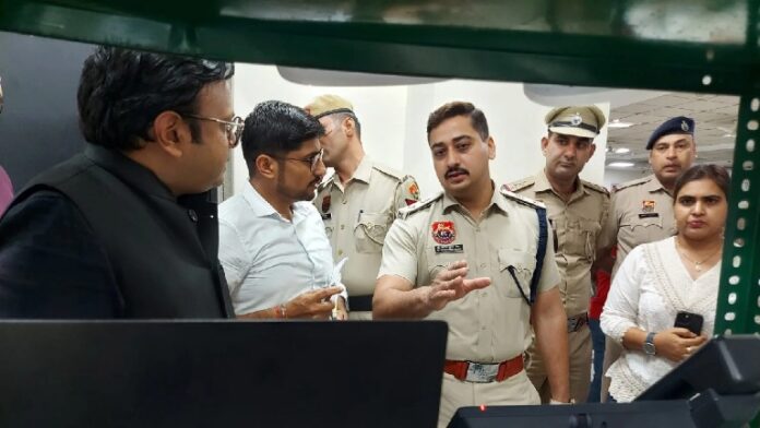 Smart City : Emergency help will be available through video calls; Gurugram police will connect 70 smart points to Dial 112.
